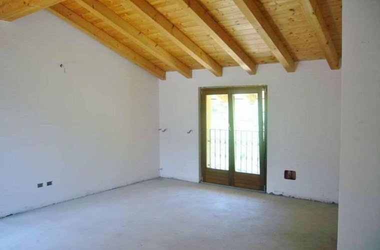 TRILOCALE in villa quadrifamiliare Capizzone