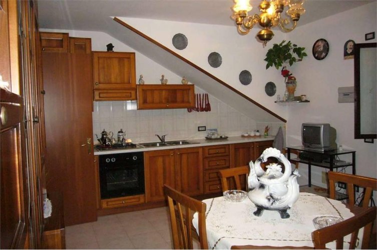 Indipendente, arredato, giardino privato