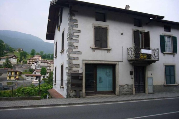 Casa indipendente Sant'Omobono Terme
