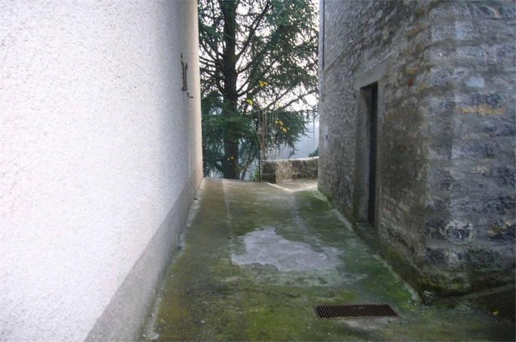 PORZIONE DI STABILE da ristrutturare Berbenno