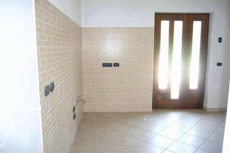 Ampio BILOCALE cucina abitabile separata Rota d'Imagna