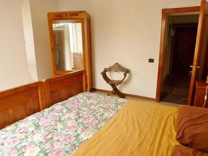 PORZIONE DI CASA indipendente Taleggio