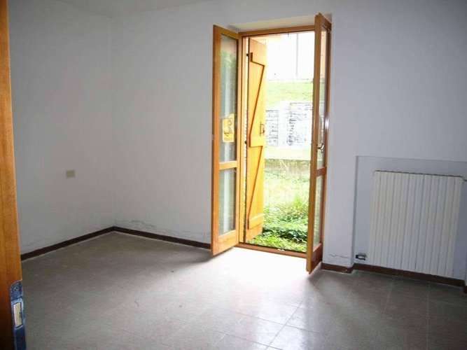 Con giardinetto privato e Box Corna Imagna