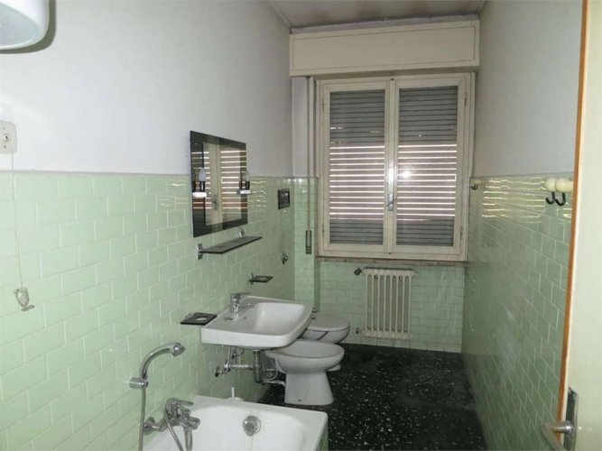 TRILOCALE ultimo piano - interni da ristrutturare Bergamo