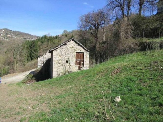 Rustico completamente da ristrutturare Berbenno