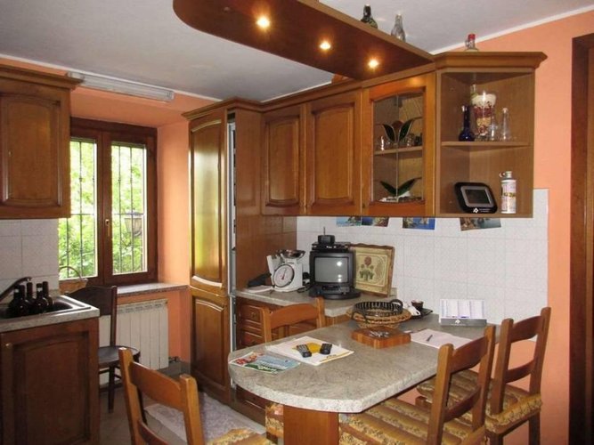 PORZIONE DI CASA indipendente con giardino privato Capizzone