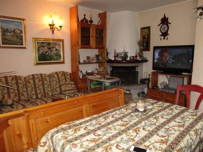 PORZIONE DI CASA indipendente con giardino privato Capizzone