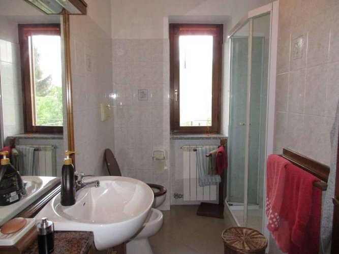 PORZIONE DI CASA indipendente con giardino privato Capizzone