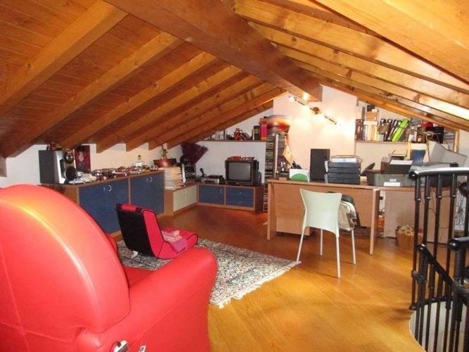 PORZIONE DI CASA indipendente con giardino privato Capizzone