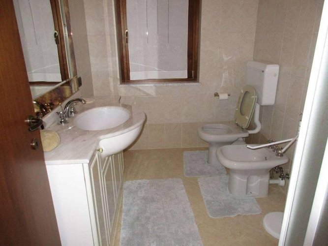 Stabile Sant'Omobono Terme