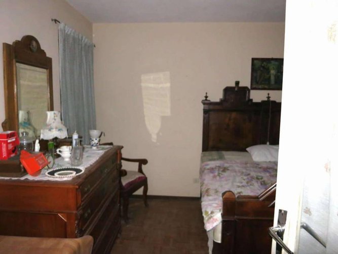 PORZIONE DI CASA da ristrutturare Locatello