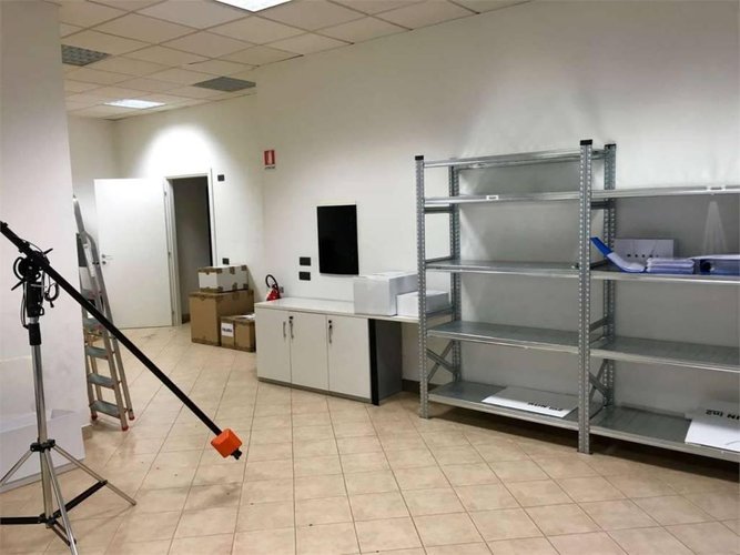 Uffici con possibilità vendita al dettaglio