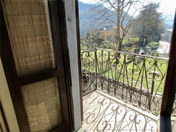 PORZIONE DI CASA STORICA ristrutturata Berbenno