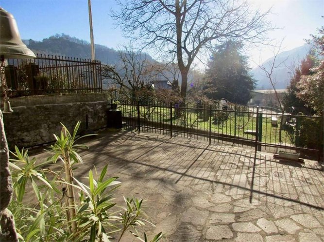 PORZIONE DI CASA STORICA ristrutturata Berbenno