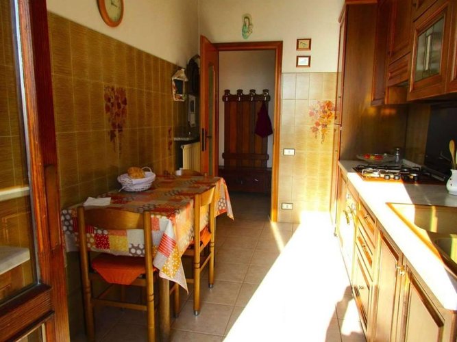 VILLA SINGOLA con 2.000 mq di giardino Berbenno