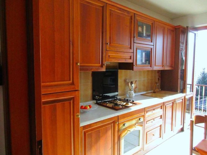 VILLA SINGOLA con 2.000 mq di giardino Berbenno