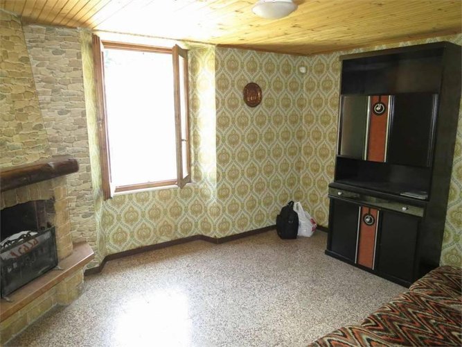 BERBENNO Mono / bilocale ultimo piano da ristrutt. Berbenno