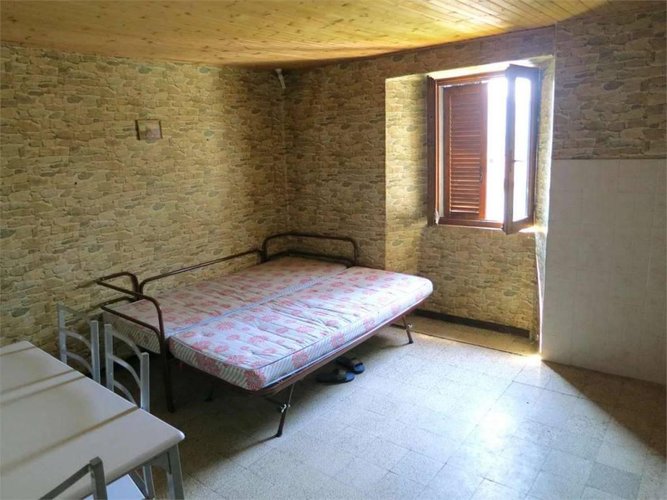 BERBENNO Mono / bilocale ultimo piano da ristrutt. Berbenno