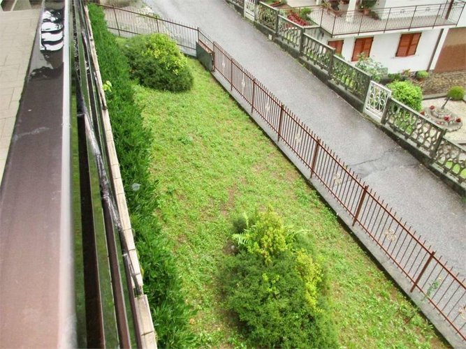 Bilocale con studiolo, giardino, posto auto Bedulita