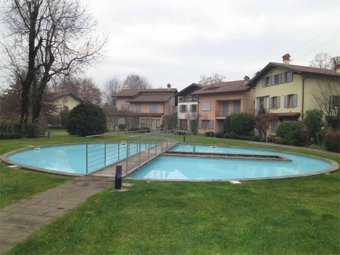 VILLA BIFAMILAIRE immersa in parco Brembate di Sopra