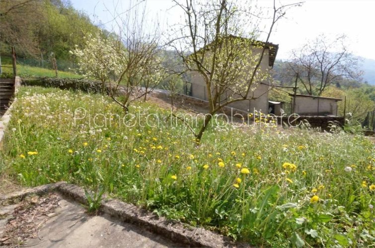 CASA SINGOLA - RUSTICO con giardino privato Costa Serina