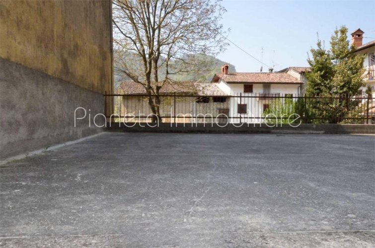 CASA SINGOLA - RUSTICO con giardino privato Costa Serina