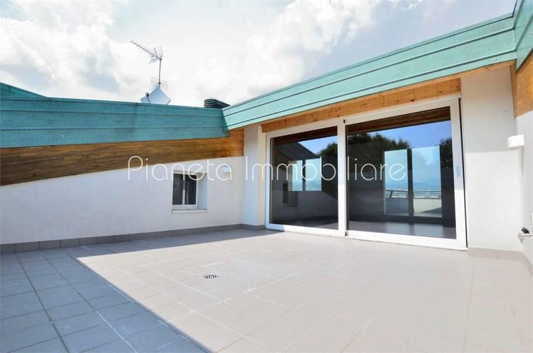 QUADRILOCALE - ATTICO con TERRAZZI VIVIBILI Bergamo