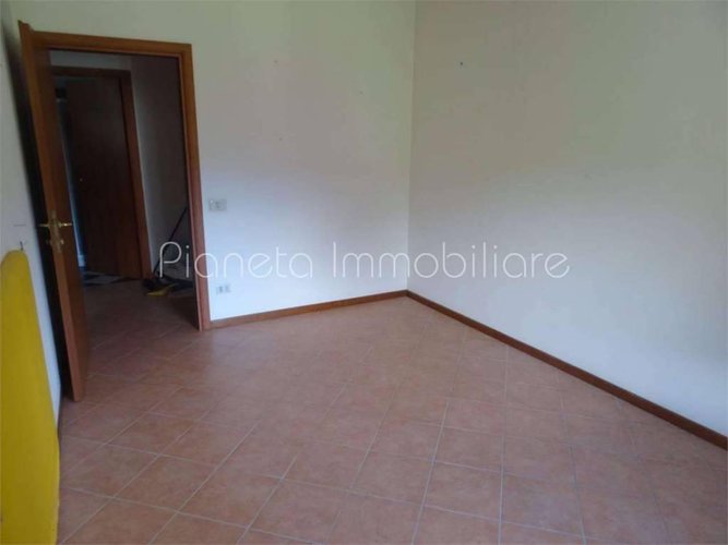 TRILOCALE con TERRAZZO e GIARDINETTO privato Corna Imagna