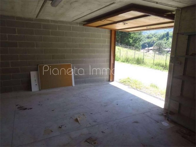 TRILOCALE con TERRAZZO e GIARDINETTO privato Corna Imagna