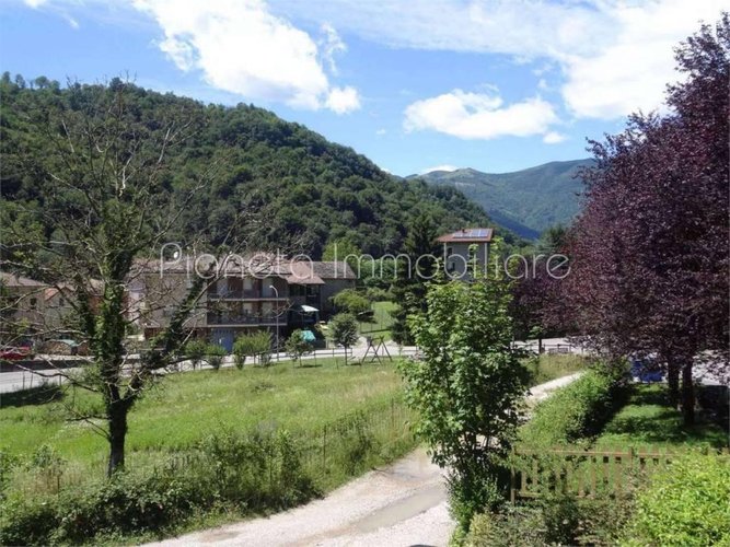 TRILOCALE con TERRAZZO e GIARDINETTO privato Corna Imagna