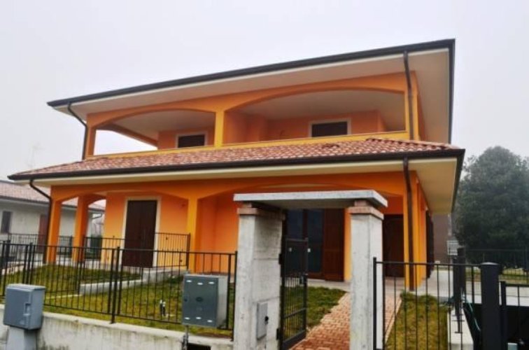 Varallo Pombia (NO) - Ville a schiera