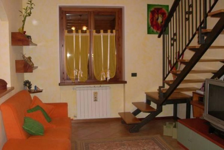 Varallo Pombia (NO)  Appartamento su due livelli Varallo Pombia