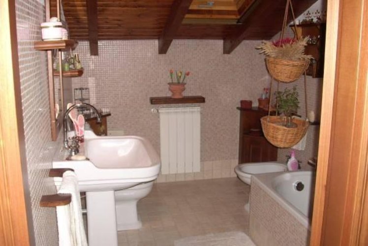 Varallo Pombia (NO)  Appartamento su due livelli Varallo Pombia