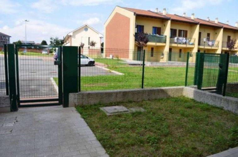 Varallo Pombia (NO)  Ville a schiera di diverse metrature Varallo Pombia