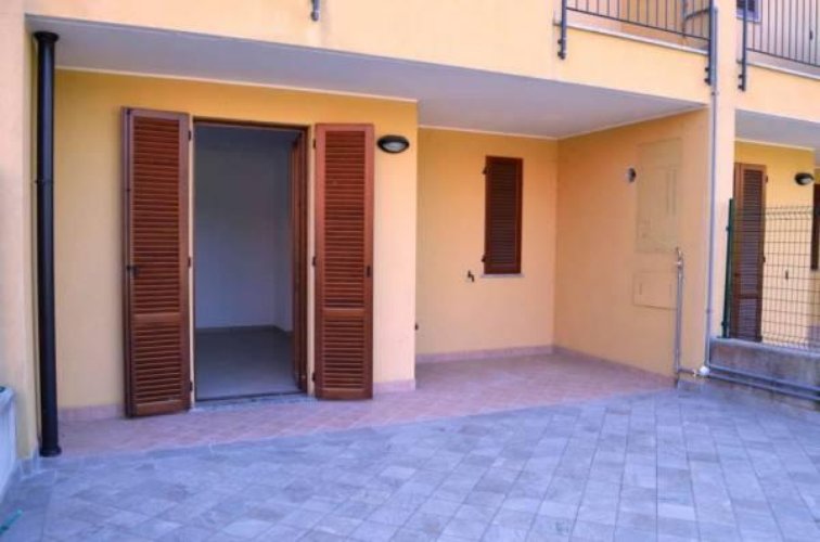 Varallo Pombia (NO)  Appartamenti bilocali duplex Varallo Pombia