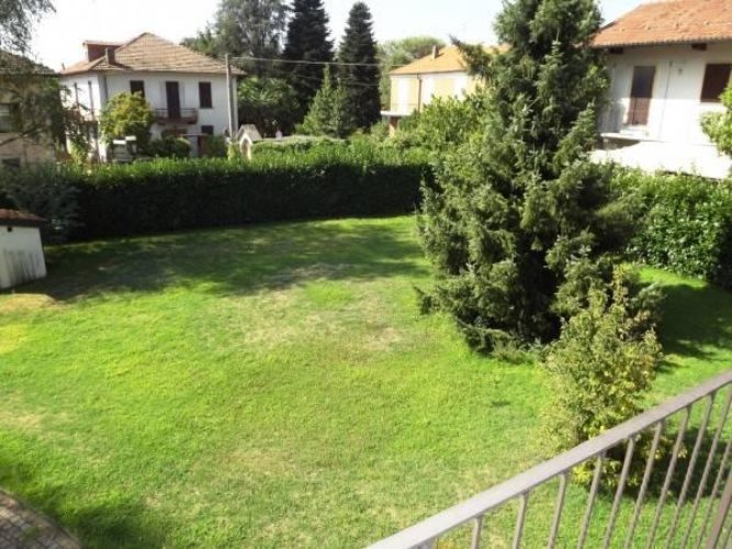 Sesto Calende (VA) - Splendida porzione di cascina di tipo lombardo completamente ristrutturata Sesto calende