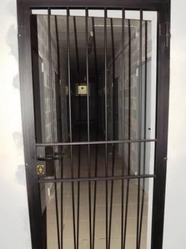 Sesto Calende (VA) - loc. Lisanza. - Appartamento trilocale con giardino Sesto calende