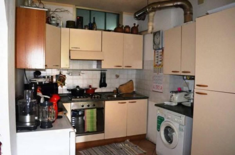 Sesto Calende (VA) - Ampio bilocale trasformabile in trilocale, immerso nel verde Sesto calende