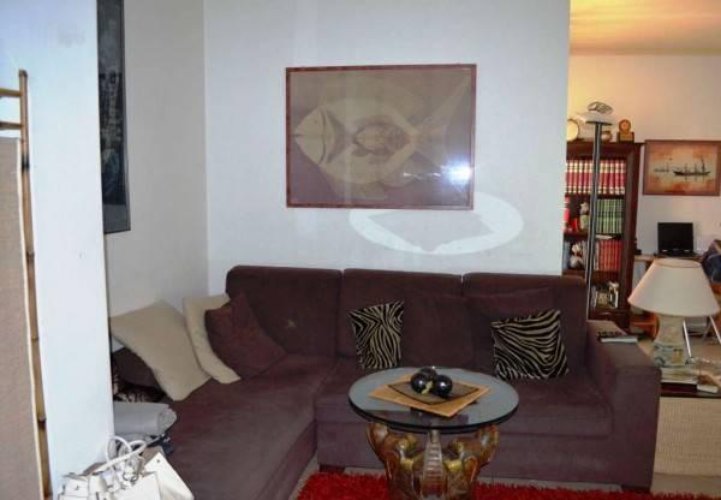 Sesto Calende (VA) - Ampio bilocale trasformabile in trilocale, immerso nel verde Sesto calende