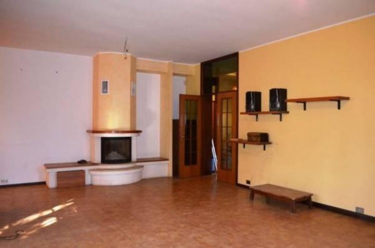 Divignano (NO) - Villa singola con parco Divignano