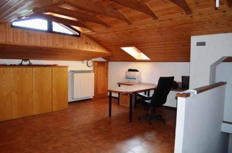 Divignano (NO) - Villa singola con parco Divignano