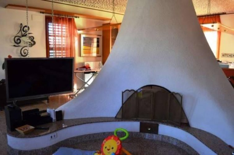 Gallarate (VA) loc. Caiello  Ampia e comoda villa singola Gallarate