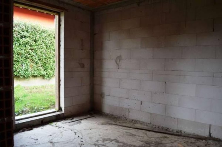 Divignano (NO)  Ultima villa singola in corso di costruzione Divignano