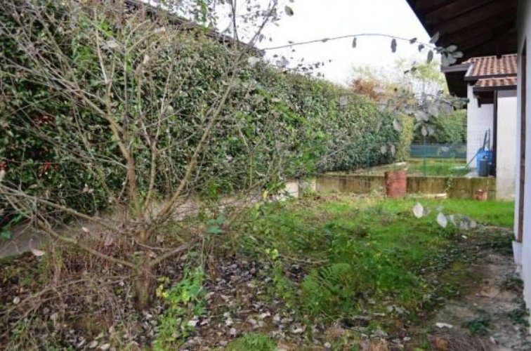 Divignano (NO)  Ultima villa singola in corso di costruzione Divignano