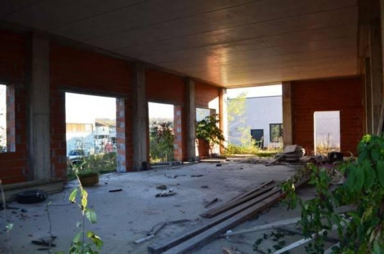 Borgo Ticino (NO)  Immobile industriale/commerciale con uffici Borgo Ticino