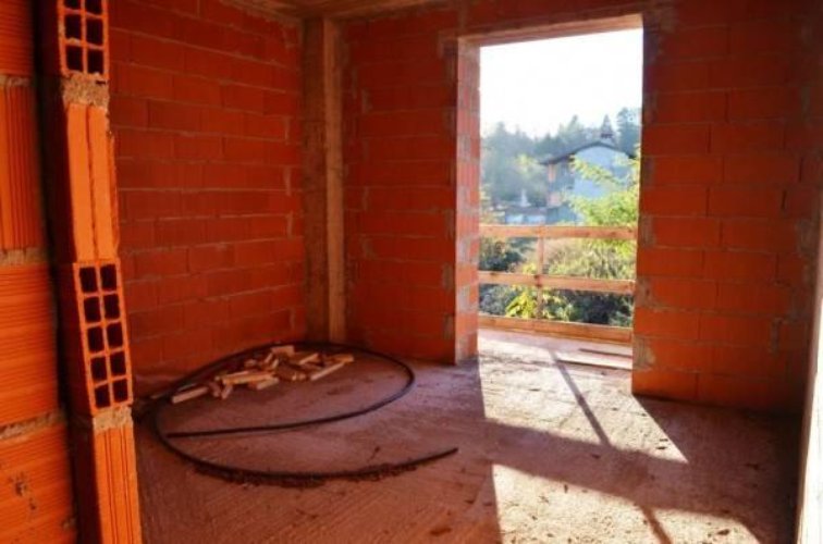 Borgo Ticino (NO)  Immobile industriale/commerciale con uffici Borgo Ticino