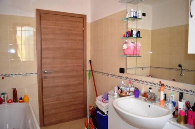 Golasecca (VA)  Comodo appartamento trilocale di recente costruzione Golasecca