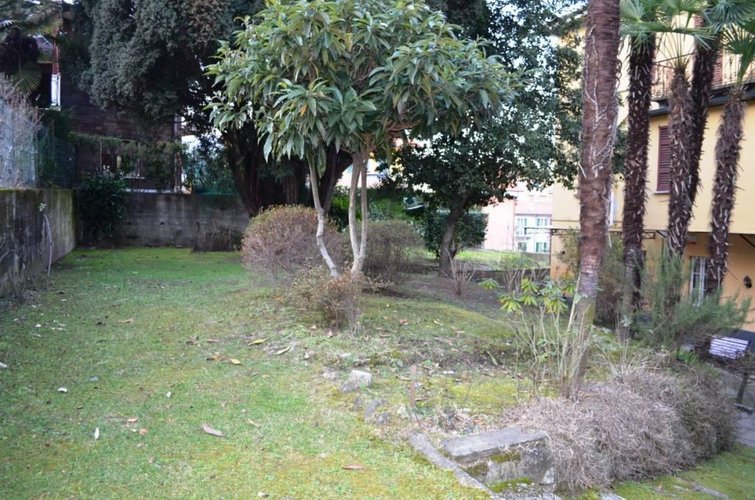 Meina (NO)  Appartamento bilocale in centro storico Meina