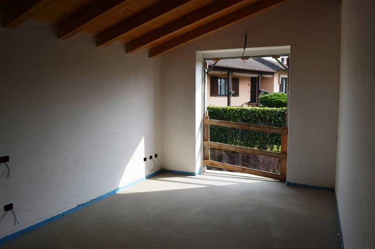 Bodio Lomnago (VA)  Splendida villa singola Bodio Lomnago