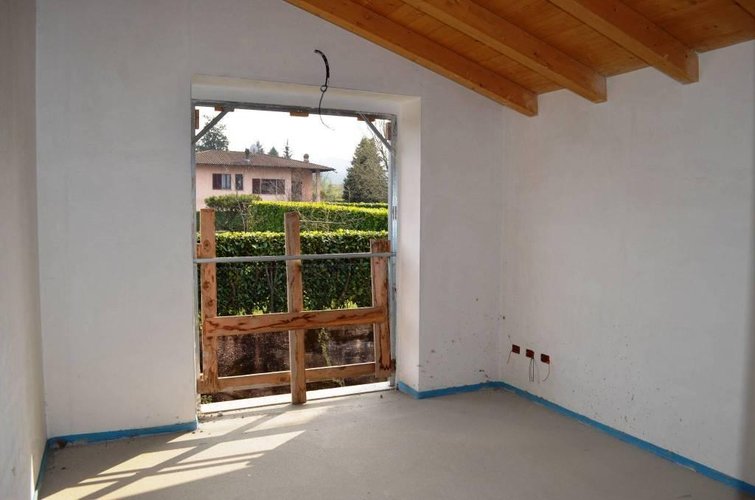 Bodio Lomnago (VA)  Splendida villa singola Bodio Lomnago